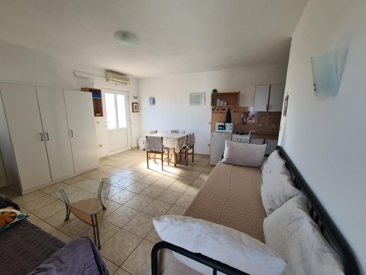 Apartments Niko Trogir Exterior photo